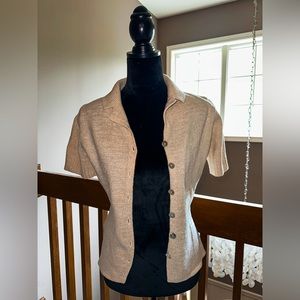 Short sleeve button up